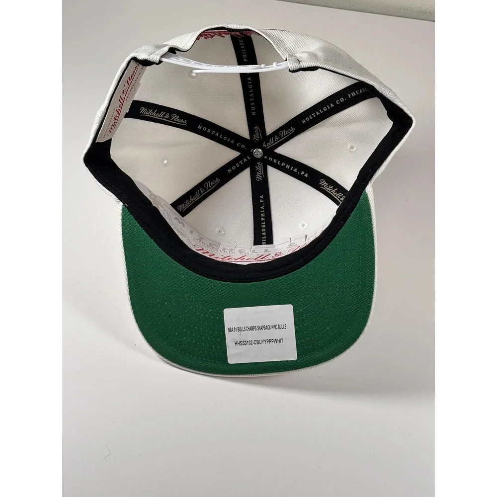 Mitchell & Ness Chicago Bulls White 1991 NBA Finals Champions Snapback Hat New